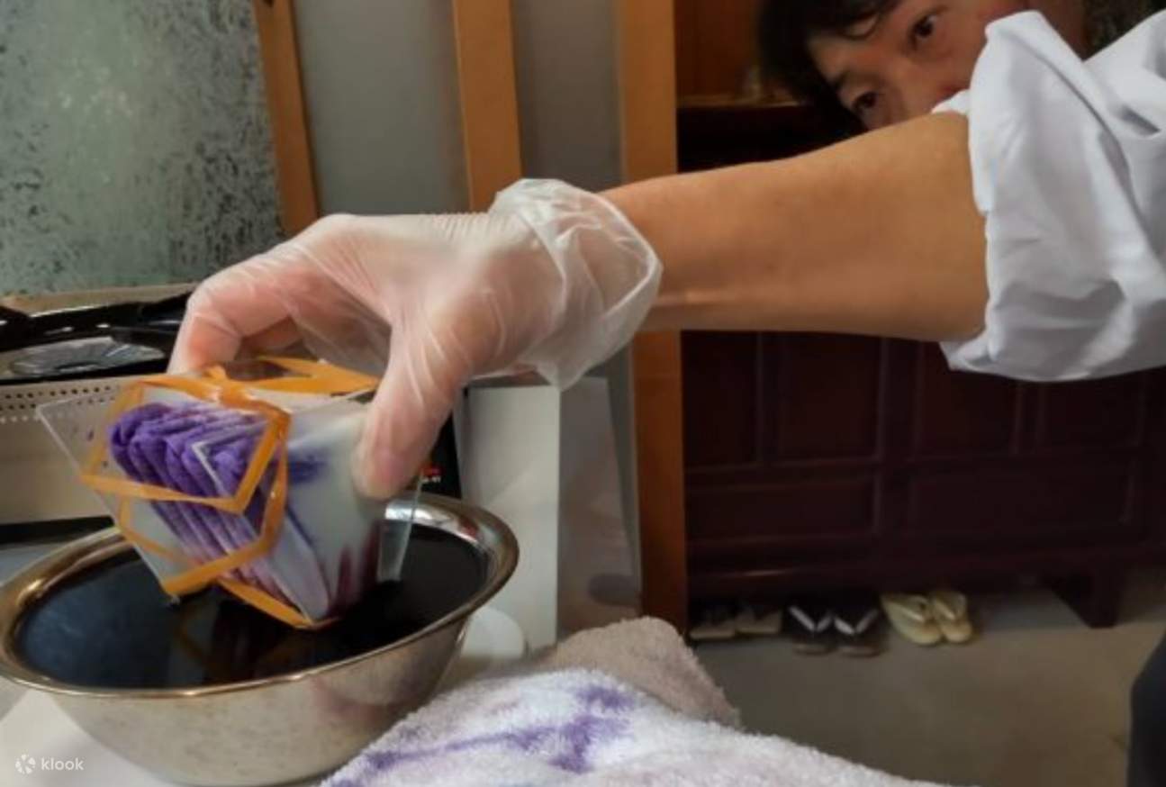 Kyoto : Atelier de teinture de l’étole Snowflake Shibori